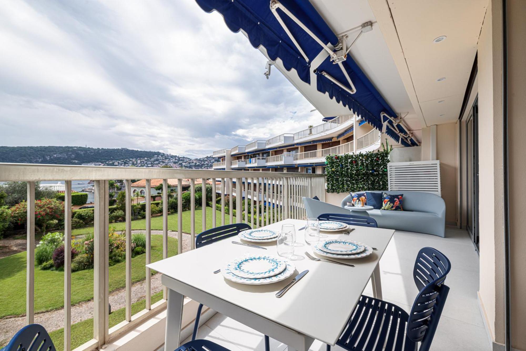 Feel - Grasseuil Saint-Jean-Cap-Ferrat